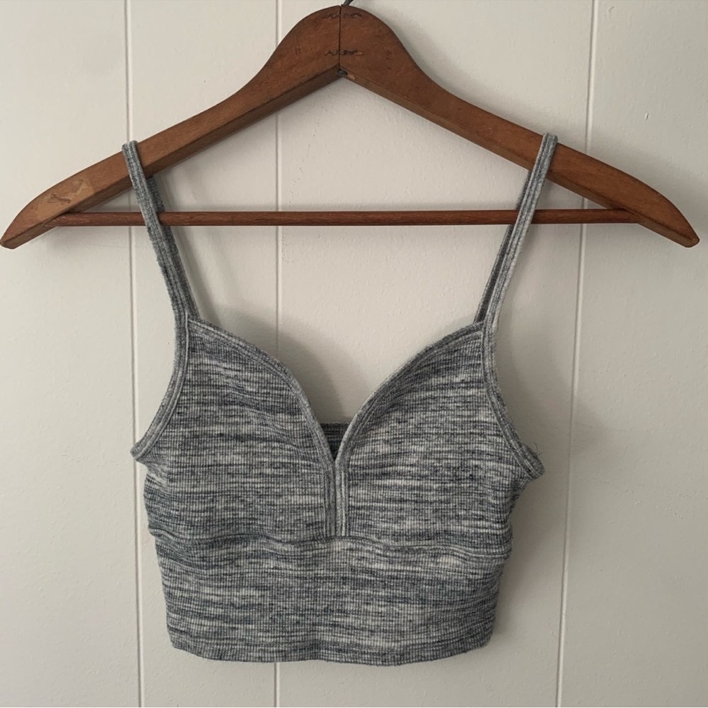 Hollister Gray Crop Top Size Small